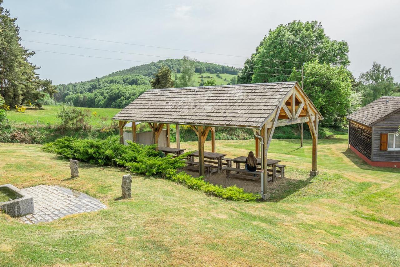 Les Chalets De La Vallee Du Bes Albaret-le-Comtal Exterior foto